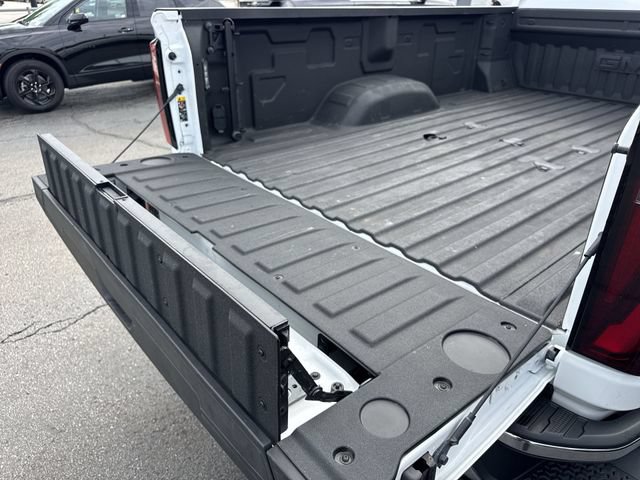 Used 2025 GMC Sierra 3500 SLT w/ SLT Convenience Package AWD/4WD image 27