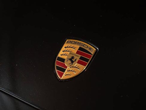 Used 2025 Porsche Cayenne AWD/4WD image 12