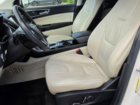 Used 2016 Ford Edge Titanium w/ Technology Package image 25