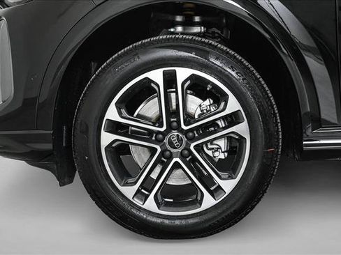 Certified 2025 Audi Q5 Premium w/ Convenience Package AWD/4WD image 25
