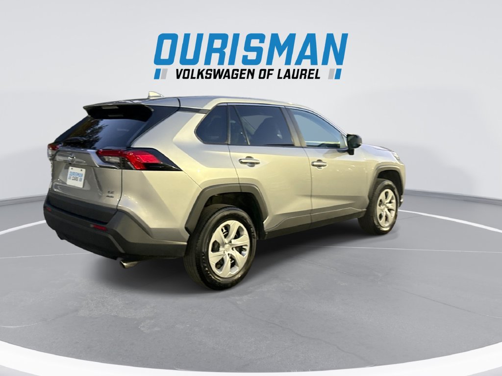 Used 2025 Toyota RAV4 LE AWD/4WD image 8
