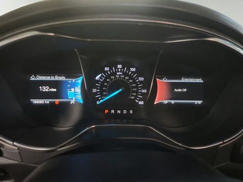 Used 2017 Ford Fusion SE w/ Equipment Group 201A FWD image 13