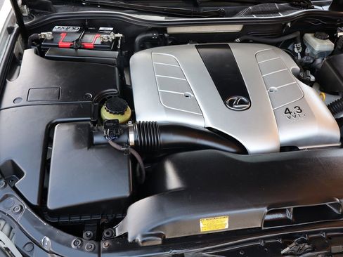 Used 2005 Lexus LS 430 image 38