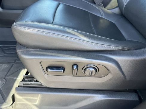 Certified 2021 Chevrolet Silverado 2500 LTZ w/ LTZ Premium Package image 19