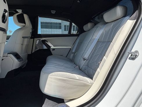 New 2026 BMW 740i w/ Executive Package RWD image 10