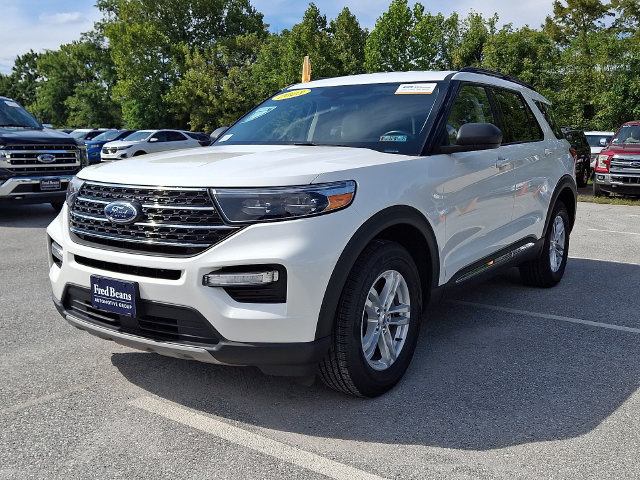 Certified 2023 Ford Explorer XLT w/ Equipment Group 202A AWD/4WD image 5