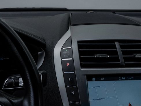 Used 2017 Lincoln MKZ Reserve FWD image 33
