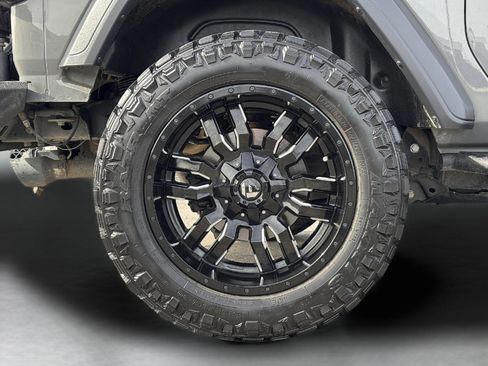 Used 2019 Jeep Wrangler Sport image 15