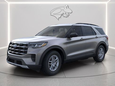 New 2026 Ford Explorer Active image 2