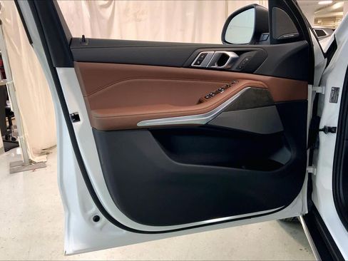 New 2026 BMW X5 xDrive40i w/ Executive Package image 10