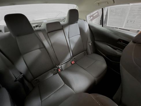 Used 2022 Toyota Corolla LE image 33