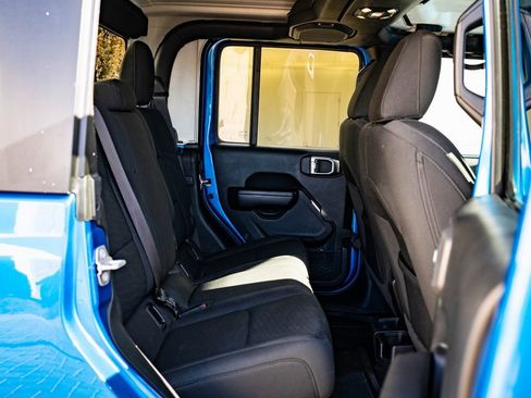 Used 2020 Jeep Gladiator Sport w/ Quick Order Package 24S image 41