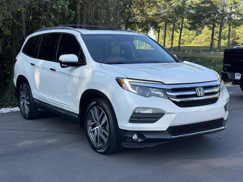 Used 2016 Honda Pilot Touring image 7