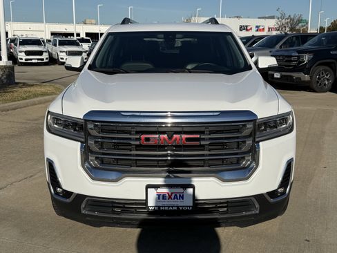 Used 2023 GMC Acadia SLT image 10