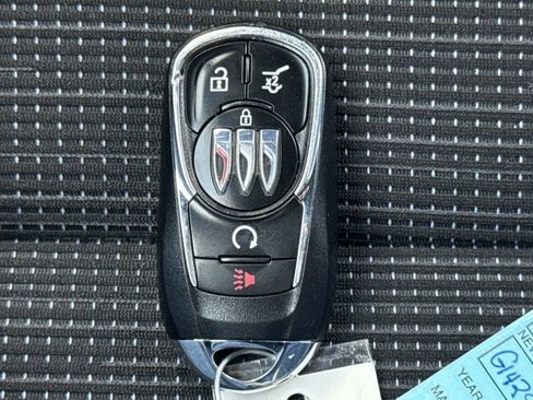 Used 2024 Buick Envista Preferred w/ Convenience II Package FWD image 22