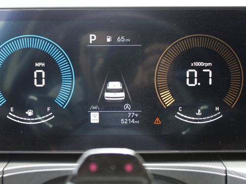Used 2025 Hyundai Santa Fe SEL FWD image 21