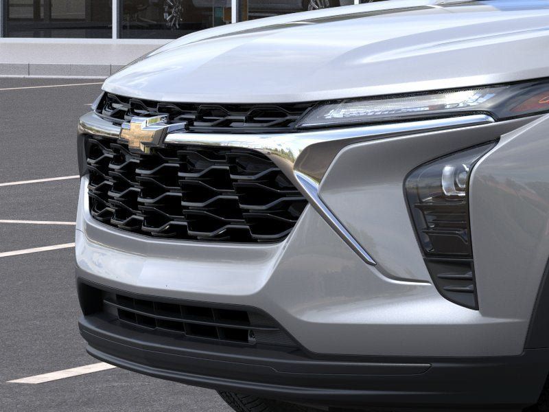 Used 2026 Chevrolet Trax LS FWD image 13
