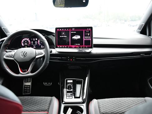 Used 2025 Volkswagen GTI SE FWD image 33