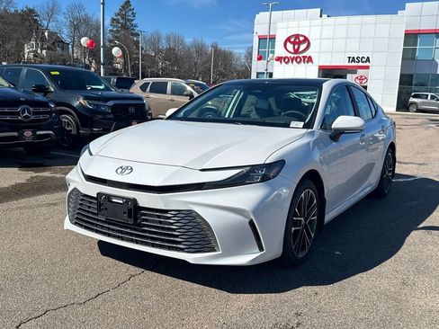 New 2026 Toyota Camry XLE image 3