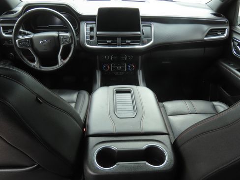 Used 2023 Chevrolet Suburban RST w/ Luxury Package RWD image 18
