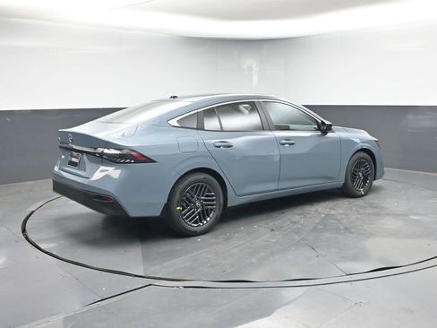 New 2026 Nissan Sentra SV image 5