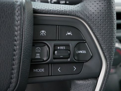 Certified 2025 Toyota 4Runner TRD Off-Road image 25