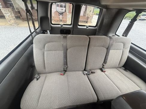Used 2020 Chevrolet Express 3500 LT w/ LT Preferred Equipment Group RWD image 8