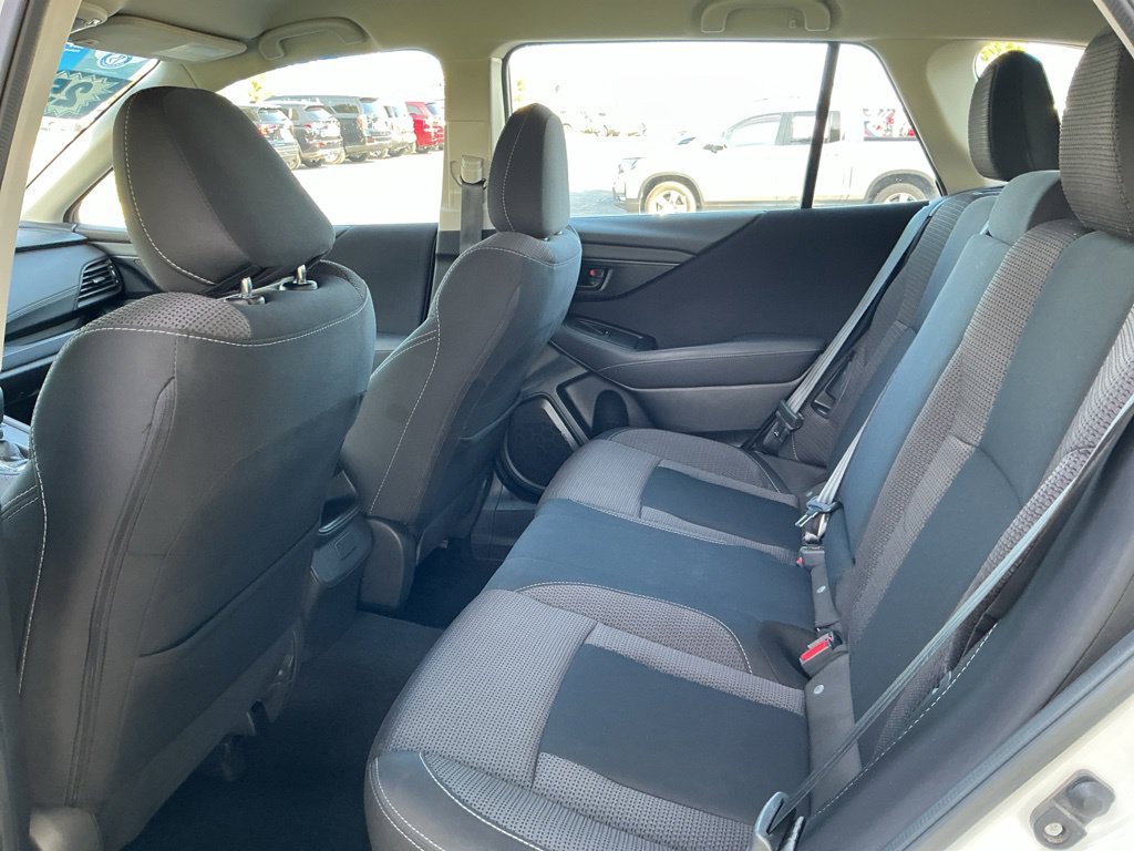 Used 2025 Subaru Outback AWD/4WD image 26