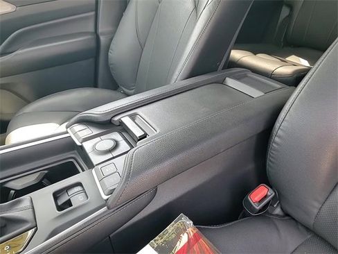 Used 2024 Toyota Grand Highlander Limited image 21