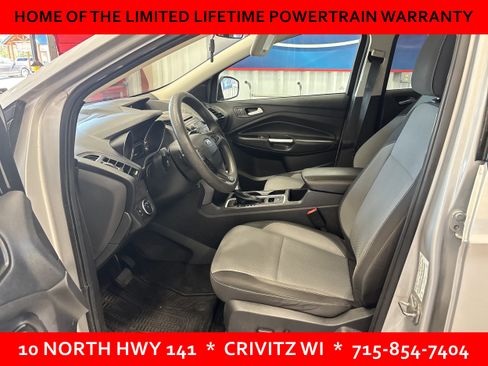 Used 2017 Ford Escape SE w/ SE Cold Weather Package AWD/4WD image 9