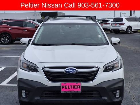Used 2022 Subaru Outback Premium AWD/4WD image 2