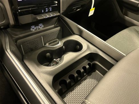 New 2026 RAM 1500 4x4 Crew Cab image 27