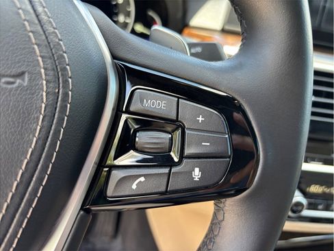 Used 2017 BMW 530i xDrive AWD/4WD image 28
