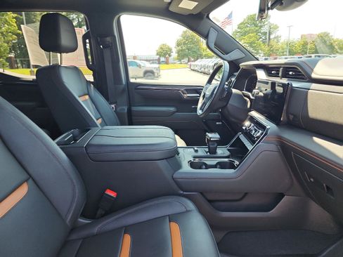 Certified 2026 GMC Sierra 1500 AT4 w/ AT4 Premium Package AWD/4WD image 9