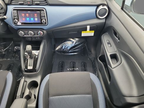 New 2025 Nissan Versa SV w/ Trunk Package FWD image 12
