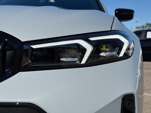 New 2026 BMW 330i Sedan w/ M Sport Package image 9