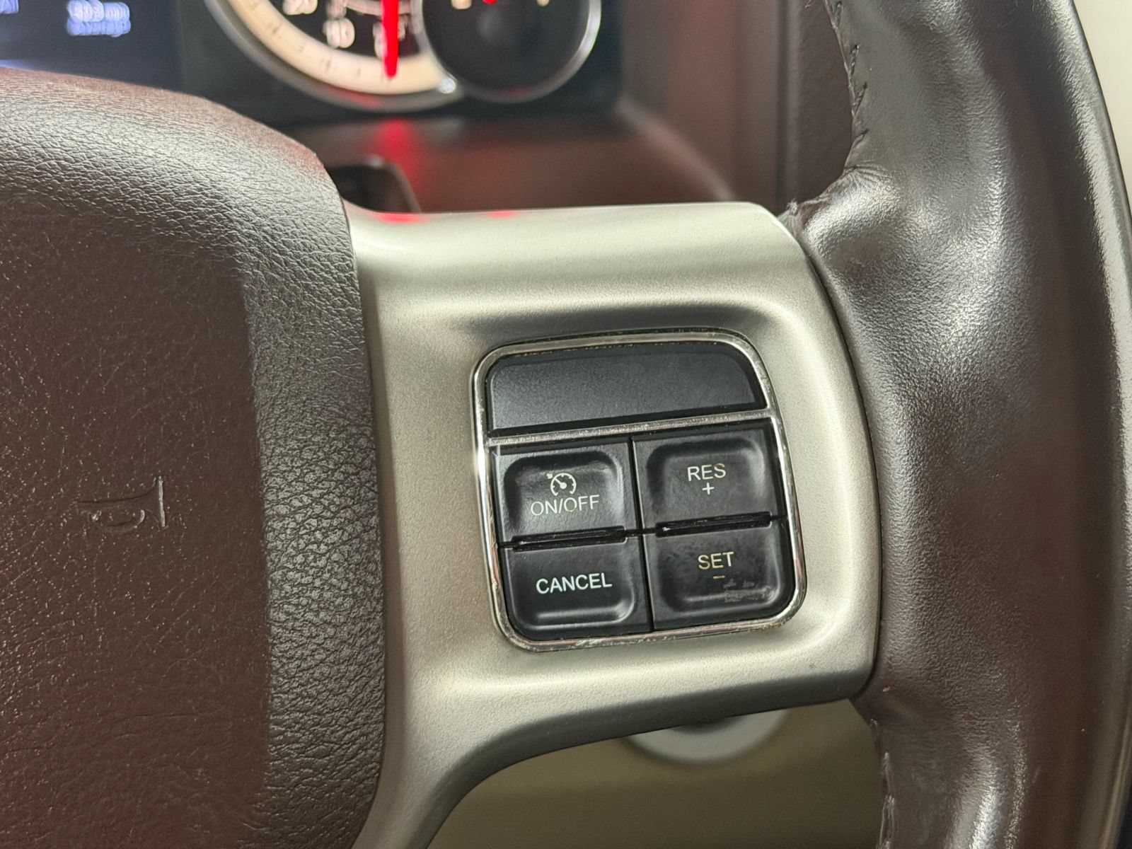 Used 2013 RAM 1500 Laramie w/ Convenience Group AWD/4WD image 27