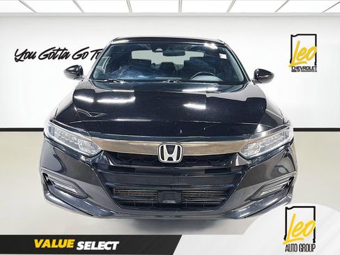 Used 2019 Honda Accord Sport image 2