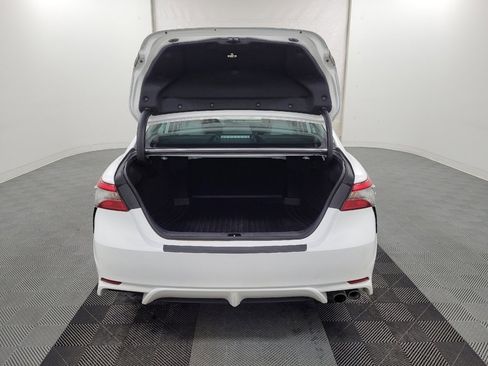 Used 2019 Toyota Camry SE image 29
