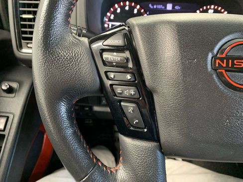 Used 2022 Nissan Frontier PRO-4X image 35
