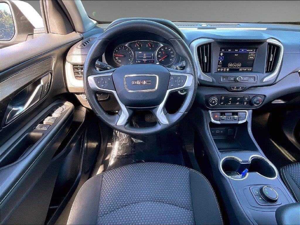Used 2024 GMC Terrain SLE AWD/4WD image 16