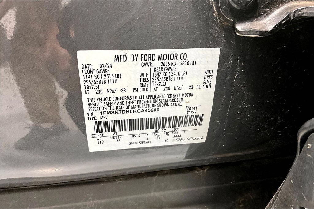 Used 2024 Ford Explorer XLT RWD image 39