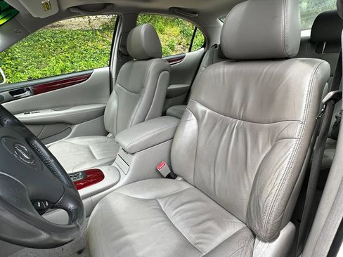 Used 2002 Lexus ES 330 FWD image 18