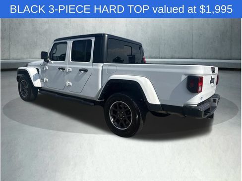 Used 2023 Jeep Gladiator Overland AWD/4WD image 3