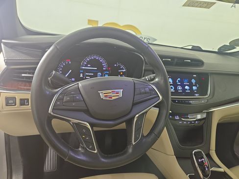 Used 2019 Cadillac XT5 Luxury image 13