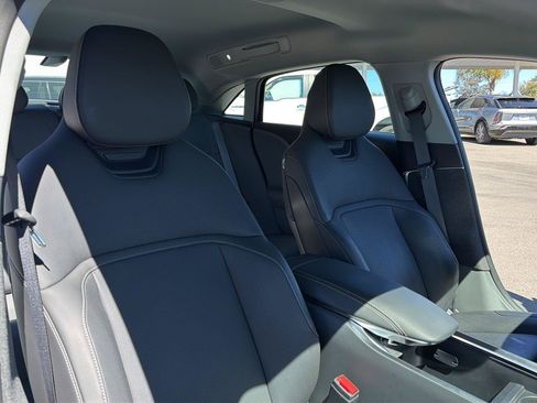 Used 2025 Lucid Air Touring AWD/4WD image 10