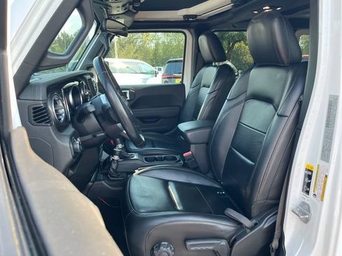 Used 2020 Jeep Wrangler Unlimited Sahara AWD/4WD image 18