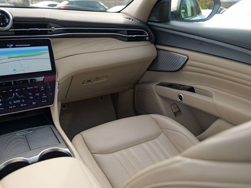 Certified 2023 Maserati Grecale GT image 45