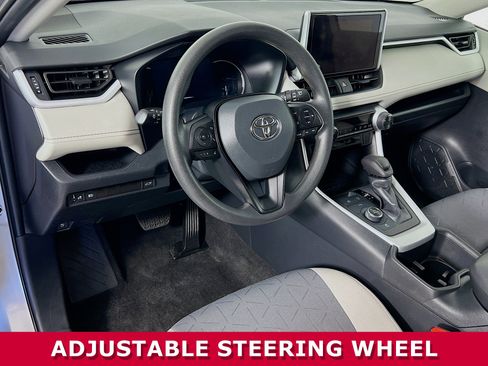 Used 2024 Toyota RAV4 XLE image 7