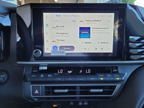 New 2026 Toyota Camry SE FWD image 9
